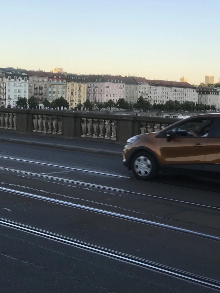 Мост через Влтаву в Праге